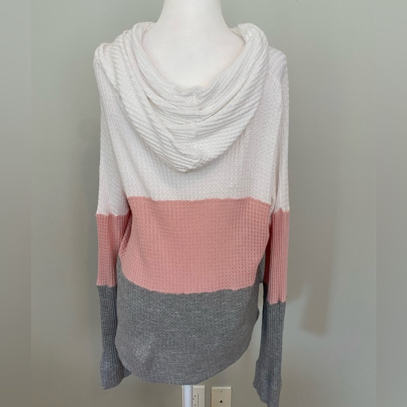 PINK LILY Tri-Color Hooded Pullover - Picture 5 of 6